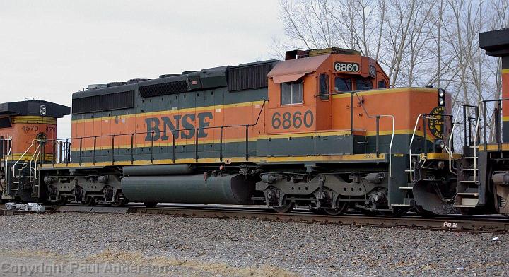 BNSF 6860 - SD40-2.JPG